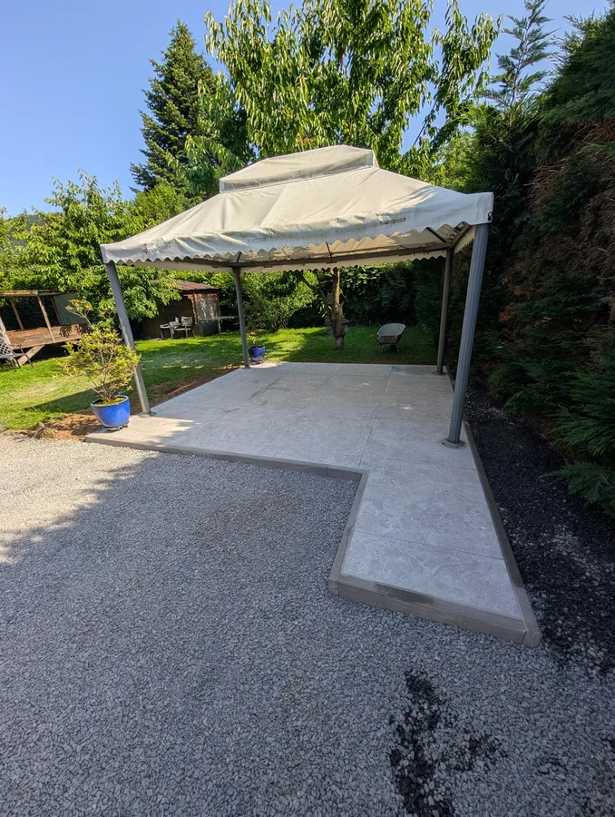 Terrasse et allée réalisées à Aywaille